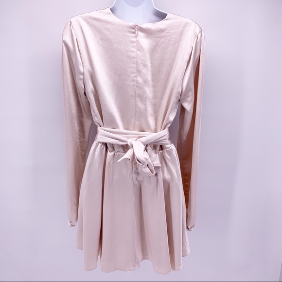 NEW Lovers + Friends Ivy Dress in Champagne Sz S - Picture 7 of 11